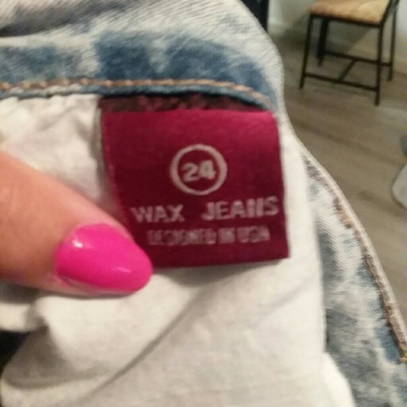 Acid wash jean with side ankle zip and knee detail - Picture 5 of 5